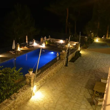 Estate Dafnopanagia Luxury Apartment Ourania Karia  Exterior photo