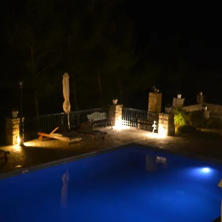 Estate Dafnopanagia Luxury Apartment Ourania Karia  Exterior photo