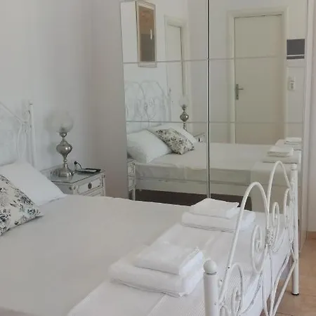 Estate Dafnopanagia Luxury Apartment Ourania Karia  Exterior photo