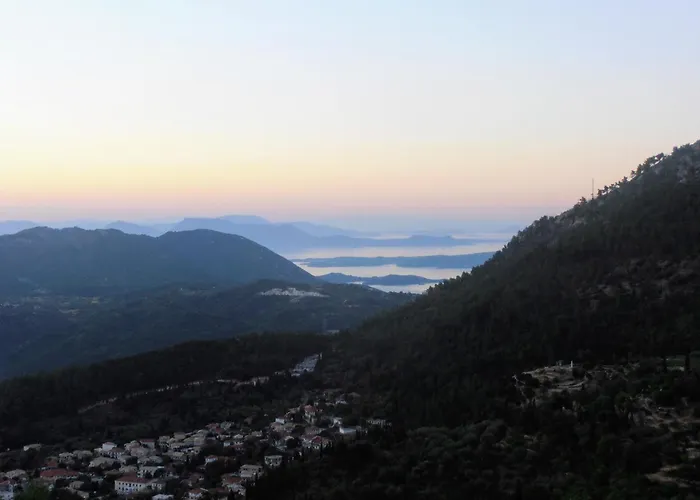 Estate Dafnopanagia Luxury Apartment Ourania