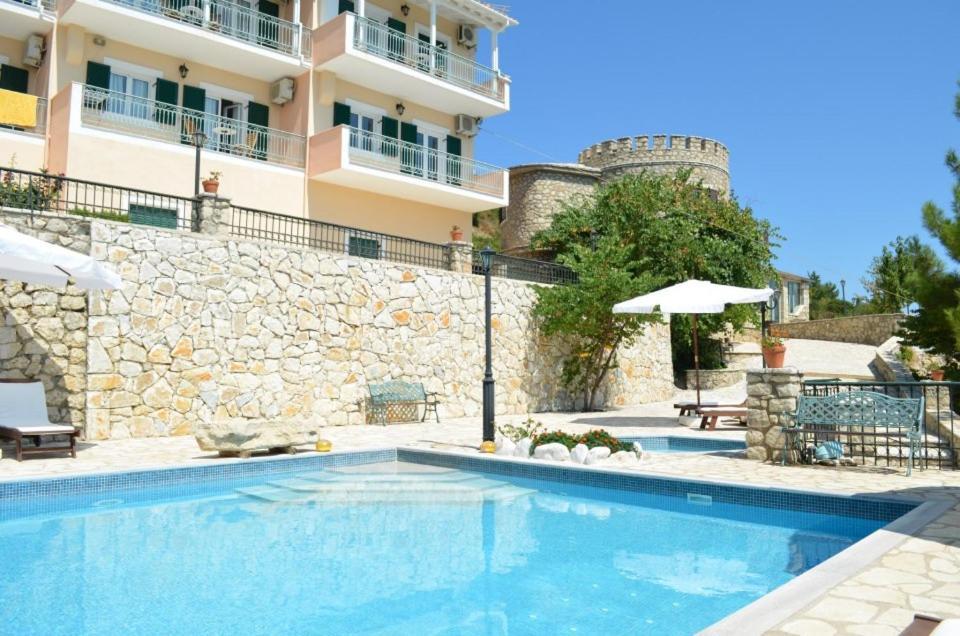 Estate Dafnopanagia Luxury Ourania *