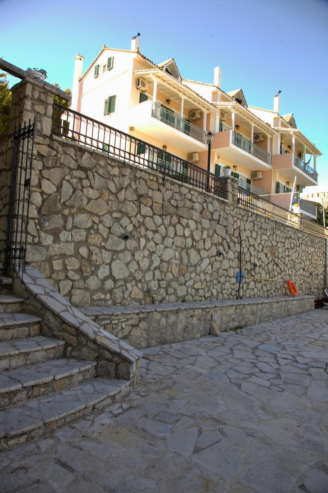 Estate Dafnopanagia Luxury Ourania Apartment